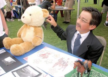 Little Foot finds new foe when Tarbosaurus comes to town