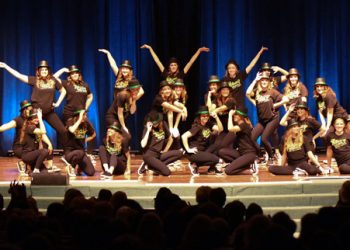 ‘Big Bang Theory’ actress adopts rabbits from County Shelter