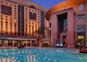 Summer fun with Bianca - an electric bike tour around Mission Beach and Pacific Beach