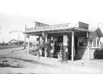 Benefit for musician, Guns ’n’ Roses tribute, a spry 80-something bluesman