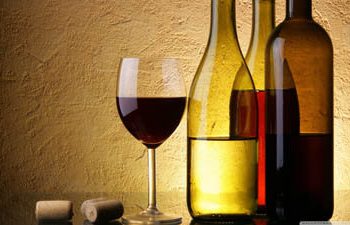 Latin rhythms to sway at Café Bar Europa