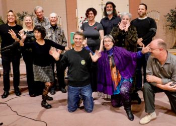 Women’s Museum spotlights activism and Pussyhats at benefit dinner