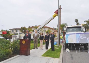 Scam targeting elderly sees robbers posing as utility workers