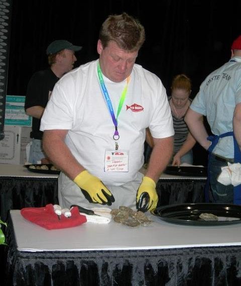 PB man shows what it takes to shuck oysters against the clock