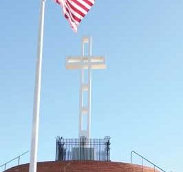 Roberts discusses state of county at community center