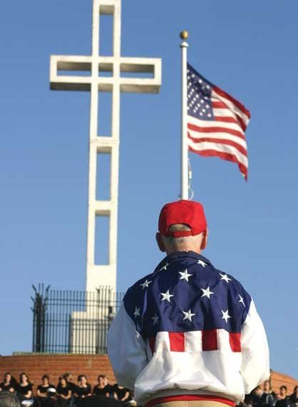 Mt. Soledad cross once again in the spotlight with proposed legislation