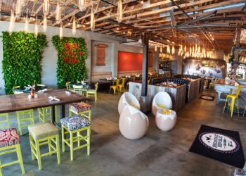 Cliffs crumbling in Ocean Beach