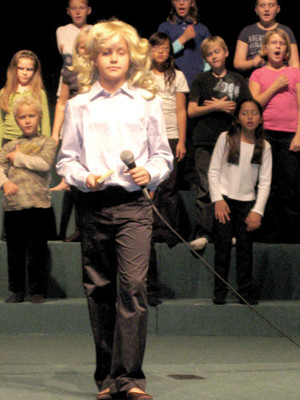 Holiday children's musical set