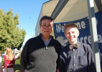 The Wine Pub honors four Peninsulans for community service