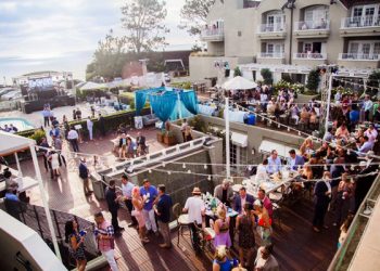 La Jolla wildlife drone photographer captures breaching humpback whale
