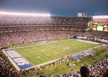 Stadium task force, Petco builders meet on move toward new facility