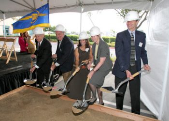 THUNDER WANTS TO BOLT!