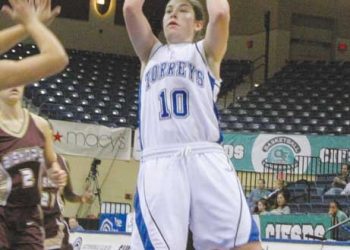 PLHS splits with Bucs to open league play