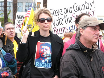 Tea Party draws conservatives, opposition cries from Obecians