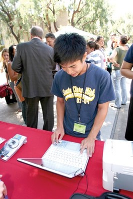 UCSD freshmen cross the digital divide