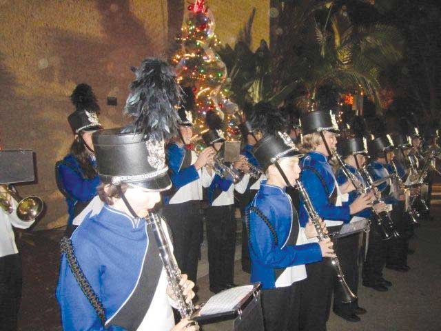 University City tree lighting paints a picture of a quaint community in a simpler time
